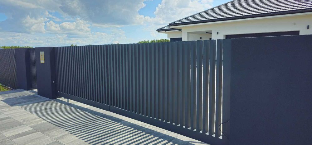 Ogrodzenie pionowe, grzebieniowe, pionowy panel - ALUMINIUM