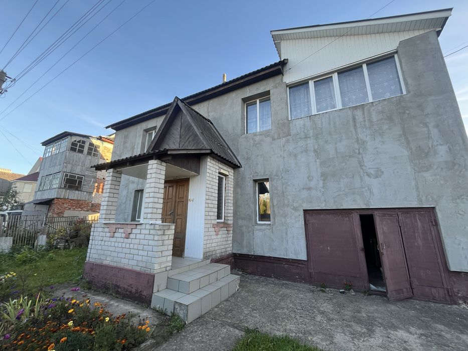 Будинок для сім`і на довгострокову оренду