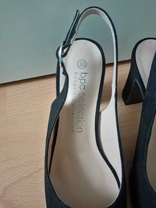 Nowe pantofle, czółenka. sandały damskie. rozmiar 38
