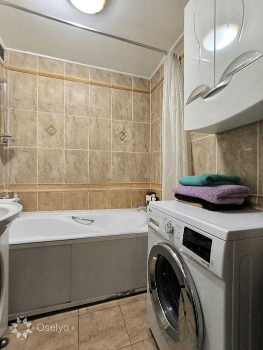 Продаж 2 кімнатної квартири з ремонтом в Києві 54 м2 Дарницький