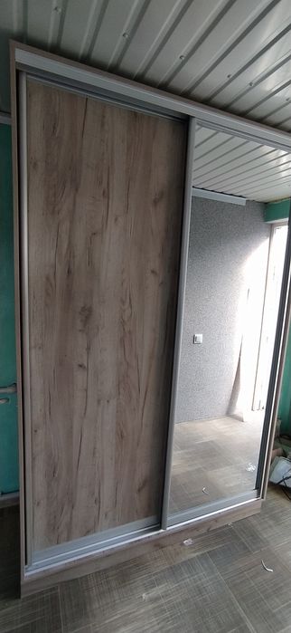 Шкаф купе со склада и под заказ.прихожие,кухни.