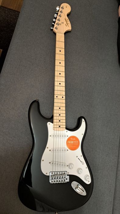 Gitara Fender stratocaster Squier Affinity z pokrowcem
