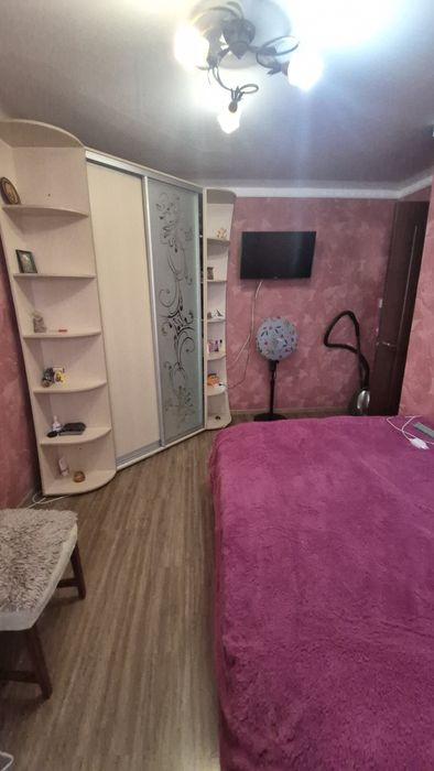 Продам 3-х кімнатну квартиру, р-н Київська