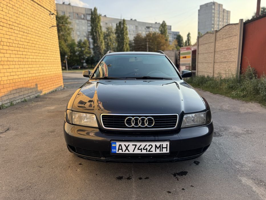 Продам Audi A4 B5 1998 года с ГБО