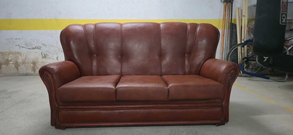 VENDO sofa em otimo estado