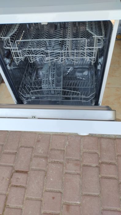 Zmywarka biała ,wolnostojąca  60 cm szerokość , firmy Exguisit