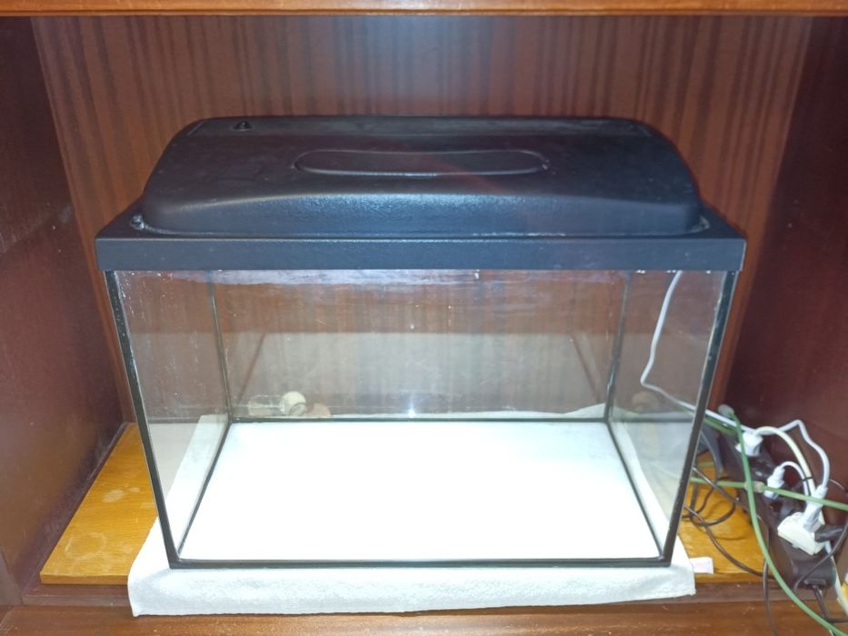 Продам аквариум на 70л