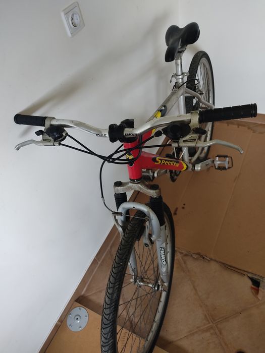 Bicicleta alumínio roda aro 26 impecável