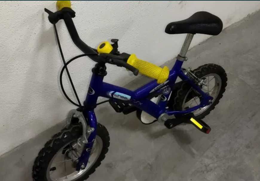Bicicleta de criança roda 12 1/2 x1.75 em excelente estado