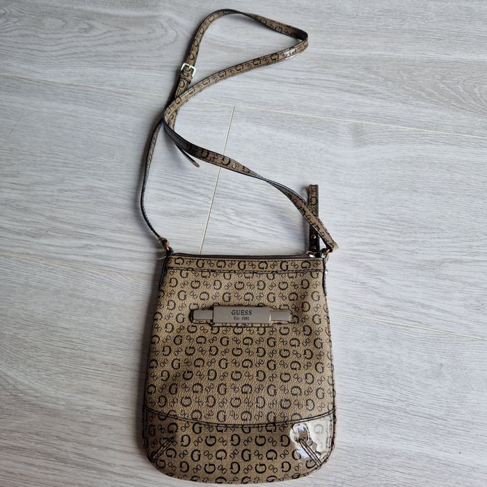 Guess brązowa logowana listonoszka