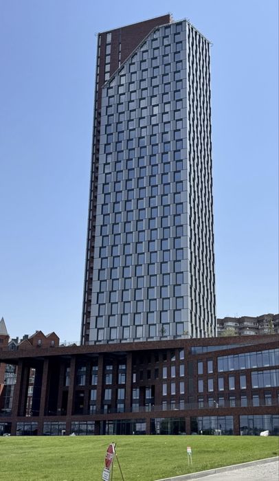 Здам паркомісця в ЖК МАЯК на Січеславській набережній.