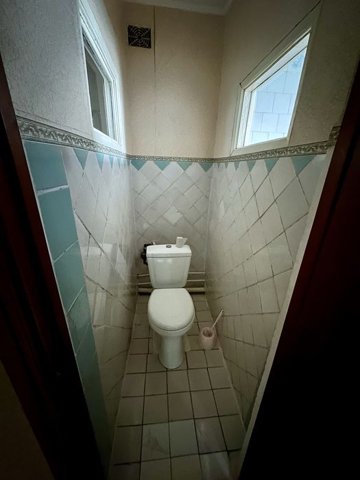 Продам  трикімнатну квартиру.