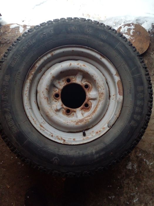 Продам 4 колеса r14 на волгу