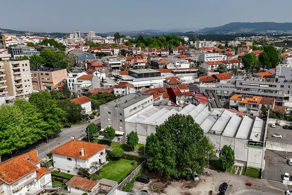 T3 no Centro de Barcelos, com Suíte e 3 frentes