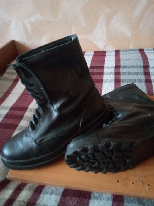 Продаю ботинки рабочие.
