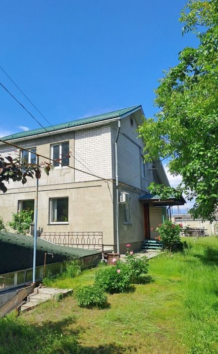 Продам коттедж в центре Кременчуга