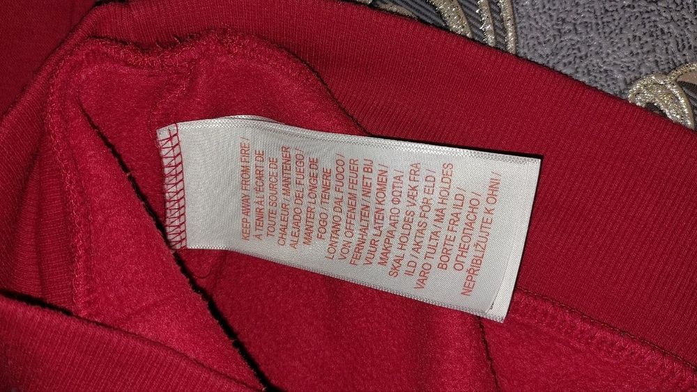 Продам кофту Levi's