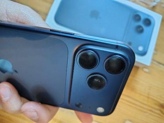 Iphone 17 pro max idealny gwarancja Media Expert