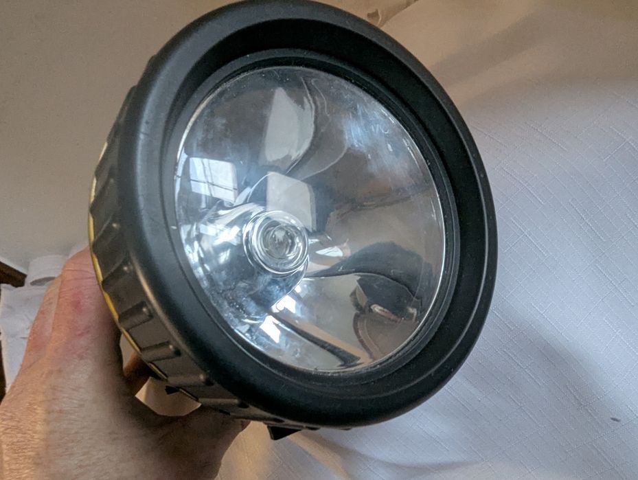 Latarka nowa latarka