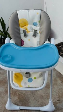 Cadeira de Papa e Banheira de Bebê