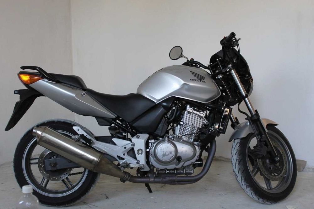 Honda CBF 500 2004 рік