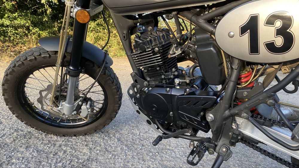 Bullit Hero 125