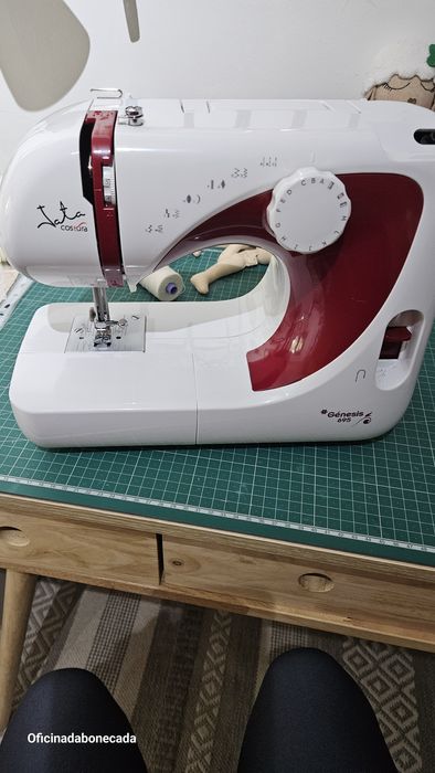 Máquina de costura Jata Génesis 695