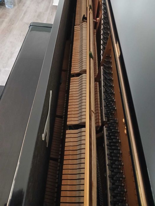 Piano Yamaha U3-M 131 cm - Muito Bom Estado