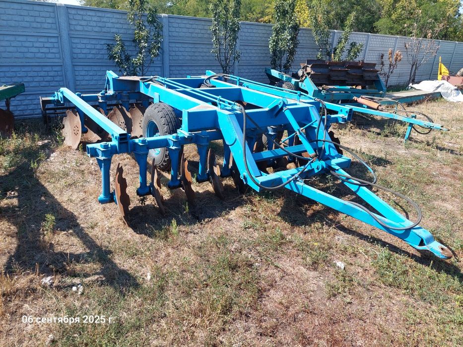 Продам дискову борону.