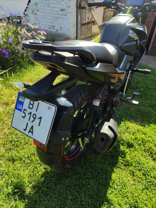 Продам мотоцикл Spark  250 кубів 2025 року.