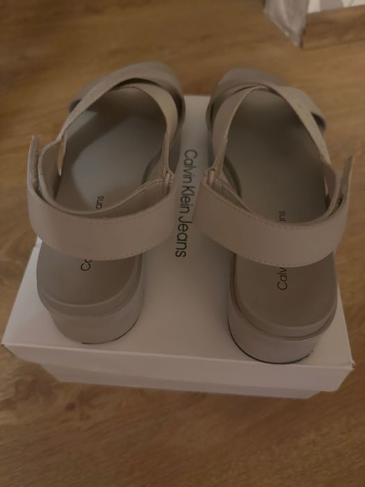 Sandały Calvin Klein 41 platforma