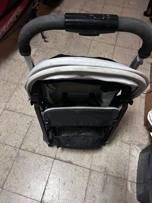 Carrinho de bebé chico