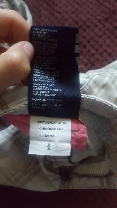 Spodenki krotkie firmy tommy Hilfiger rozm. S