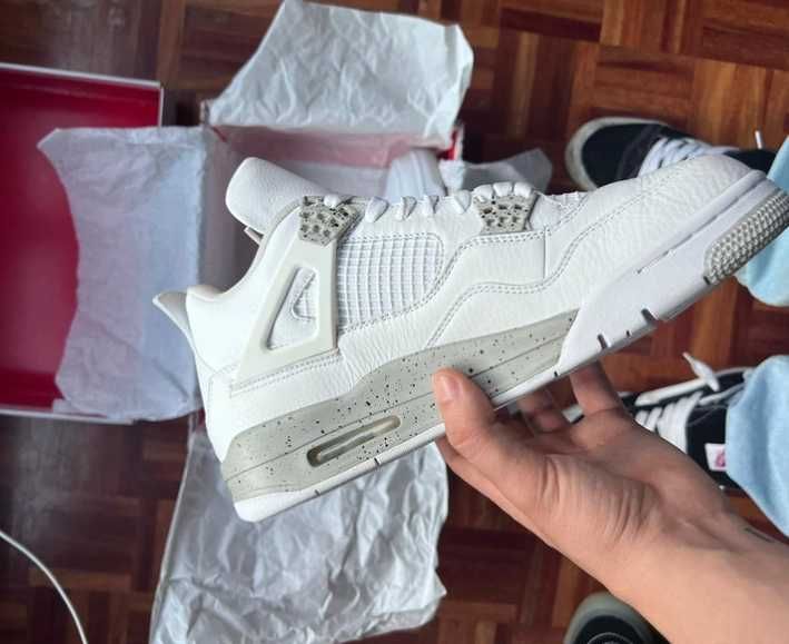 Jordan 4 Retro White Oreo r.42