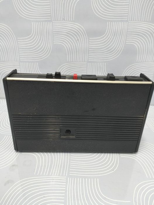 Stary magnetofon Unitra