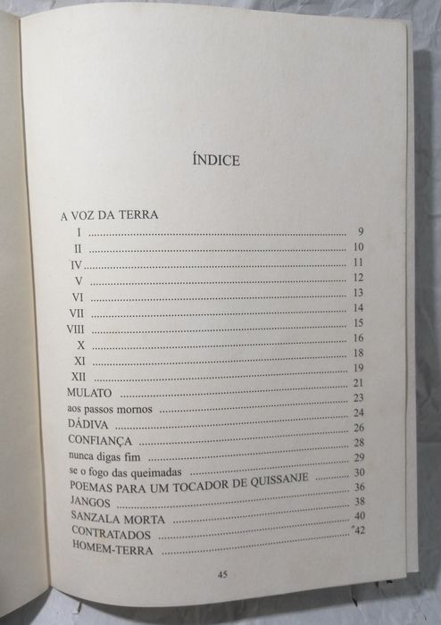 Terra de acácias rubras