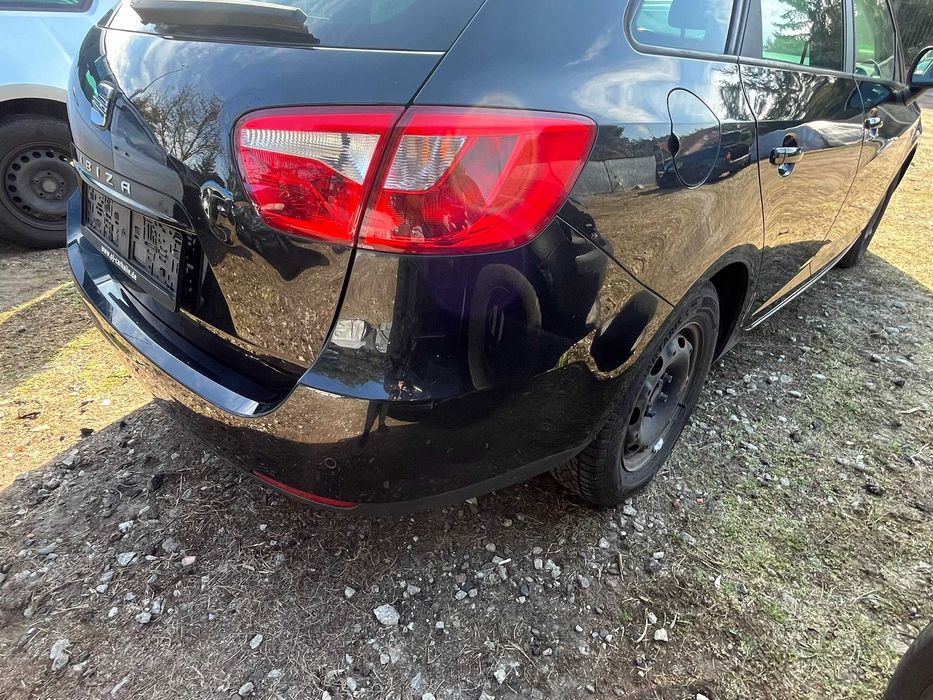 lampa w błotnik tył tylna prawa seat ibiza iv 4 6j0 kombi 2008- 2012