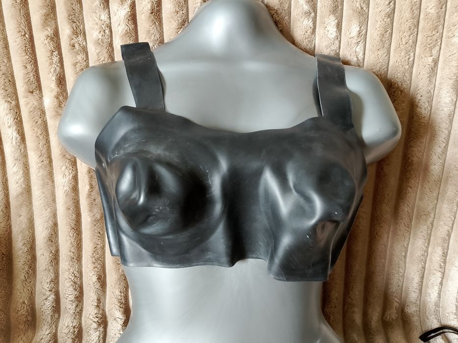 Latexowy biustonosz damski