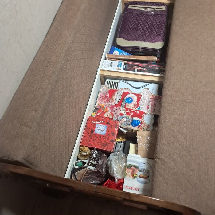 Диван ліжко кровать б.у. єврокнижка за пів ціни мебель меблі