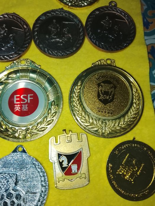 Vendo 37 medalhas de jogos olímpicos