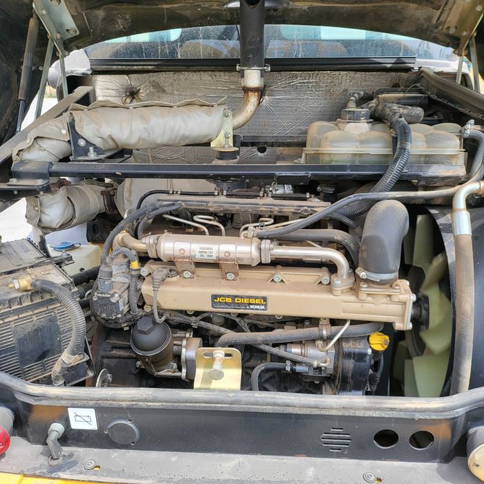 Навантажувач фронтальний jcb