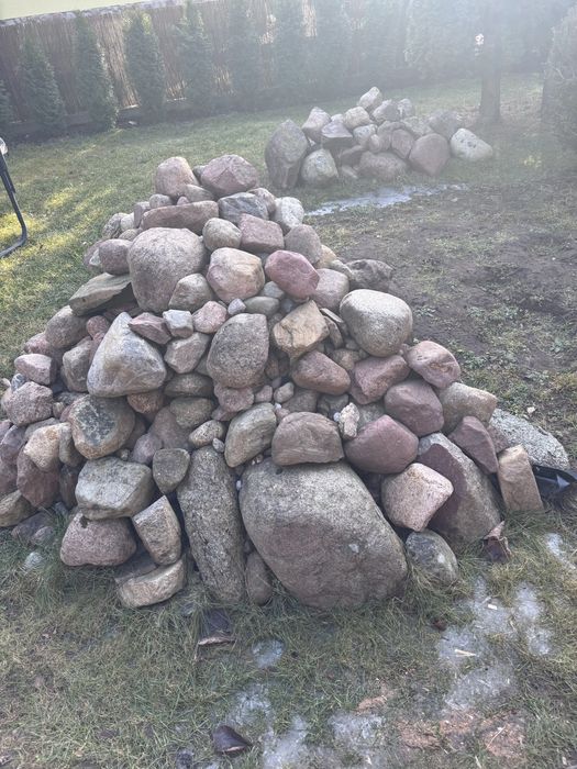 Oddam kamienie z ogrodu