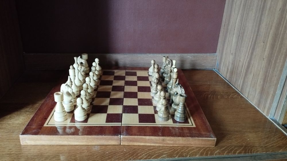Шахи дерев'яні ручної роботи 45-45см