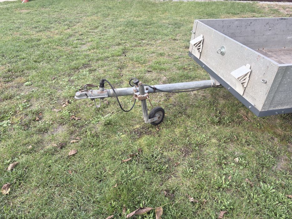 Przyczepka samochodowa Schraml 650 kg 245x123 cm aluminiowe burty