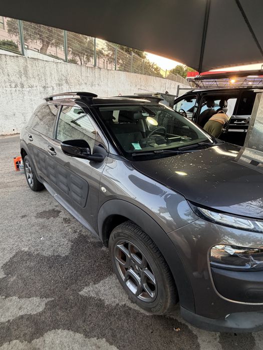 Citroën C4 Cactus 1.2 VTi Shine 2017 82cv