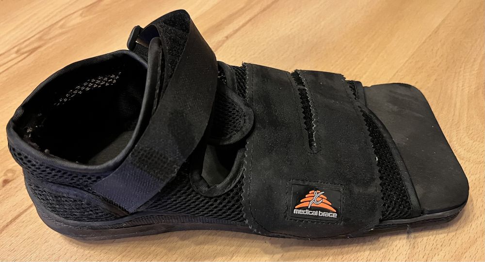 Sandał ortopedyczny/pooperacyjny Medical brace