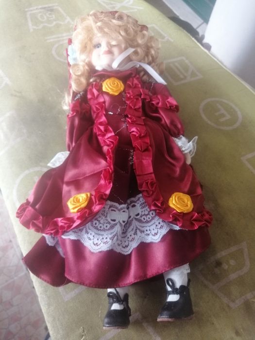 Boneca de porcelana DOLL64585431922306123
