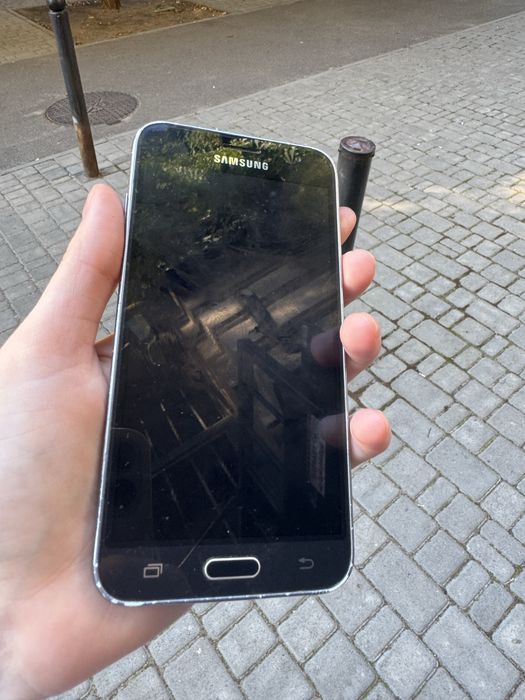 Samsung Galaxy J3 (2016), 2 SIM + microSD, полностью рабочий