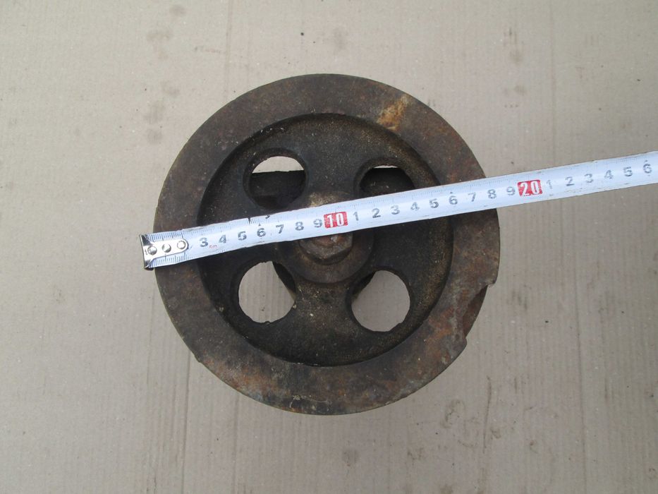 Подвійний корпус підшипника з валом  і шківом