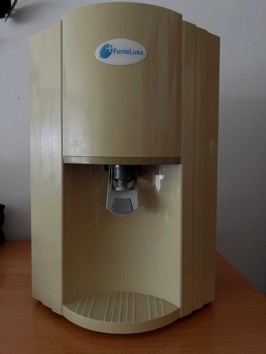 Fonte de água FONTELUSA com filtro por Osmose Inversa